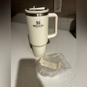 The White Stanley Tumbler 40oz